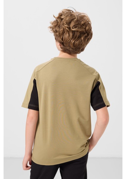 Koyu Bej Pamuklu Yumuşak Dokulu Oversize Fit Nakışlı Erkek Çocuk T-Shirt - 11290 indirimleri