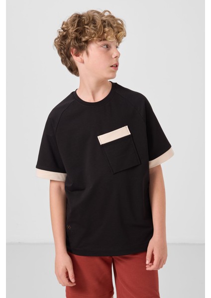 Siyah Pamuklu Yumuşak Dokulu Oversize Cep Detaylı Erkek Çocuk T-Shirt - 11295