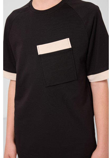 Siyah Pamuklu Yumuşak Dokulu Oversize Cep Detaylı Erkek Çocuk T-Shirt - 11295 fırsatları