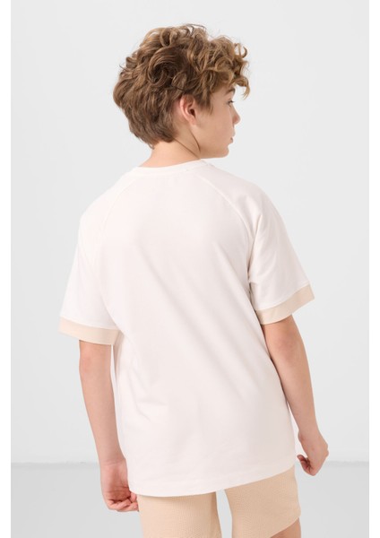 Ekru Pamuklu Yumuşak Dokulu Oversize Cep Detaylı Erkek Çocuk T-Shirt - 11295 indirimleri