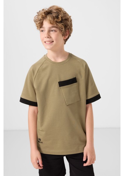 Koyu Bej Pamuklu Yumuşak Dokulu Oversize Cep Detaylı Erkek Çocuk T-Shirt - 11295 fırsatları