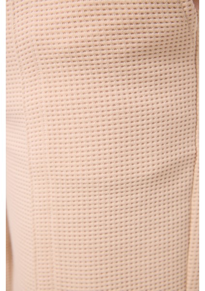 Bej Pamuklu Yumuşak Dokulu Standart Fit Basic Erkek Çocuk Şort - 11289 indirimleri