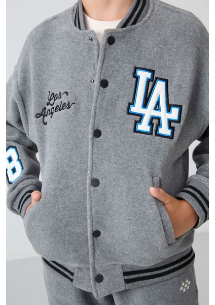 Gri Melanj Kalın Yumuşak Dokulu Standart Fit Nakışlı Polar Erkek Çocuk Kolej Ceket - 11227 fiyatları