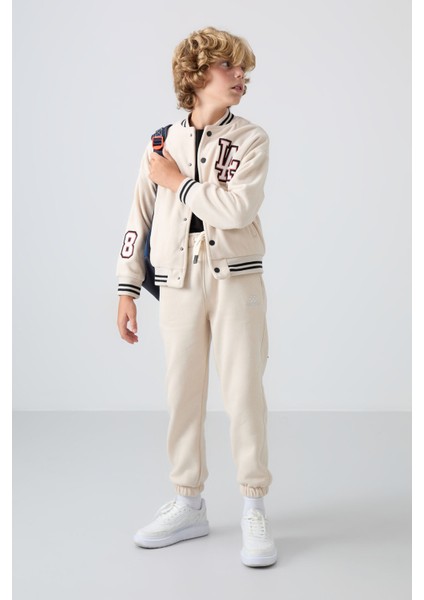 Bej Kalın Yumuşak Dokulu Standart Fit Nakışlı Polar Erkek Çocuk Kolej Ceket - 11227