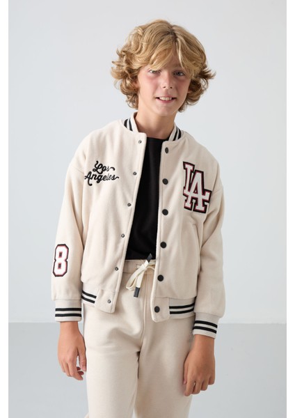 Bej Kalın Yumuşak Dokulu Standart Fit Nakışlı Polar Erkek Çocuk Kolej Ceket - 11227 indirimleri