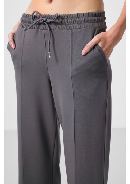 Koyu Gri Yumuşak Dokulu Cepli Ön Dikiş Detaylı Kadın Palazzo Pantolon - 94670 modelleri