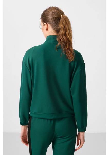 Yeşil Yumuşak Dokulu Dik Yaka Oversize Kargo Cepli Kadın Crop Top Sweatshirt - 97301 indirimleri