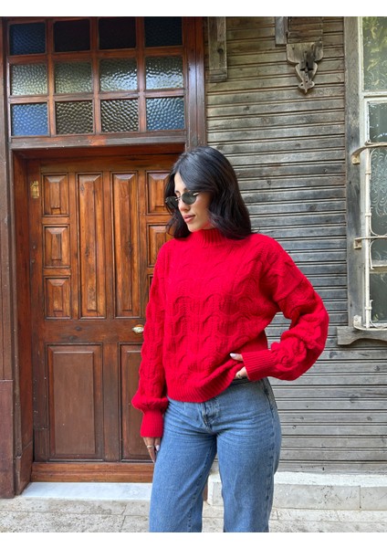 KZK0002 Kadın Jakar Desen Yürütmeli Örgü Crop Kazak