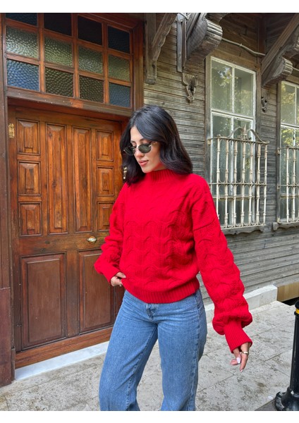 KZK0002 Kadın Jakar Desen Yürütmeli Örgü Crop Kazak