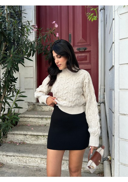 KZK0002 Kadın Jakar Desen Yürütmeli Örgü Crop Kazak