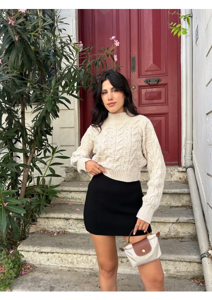 KZK0002 Kadın Jakar Desen Yürütmeli Örgü Crop Kazak