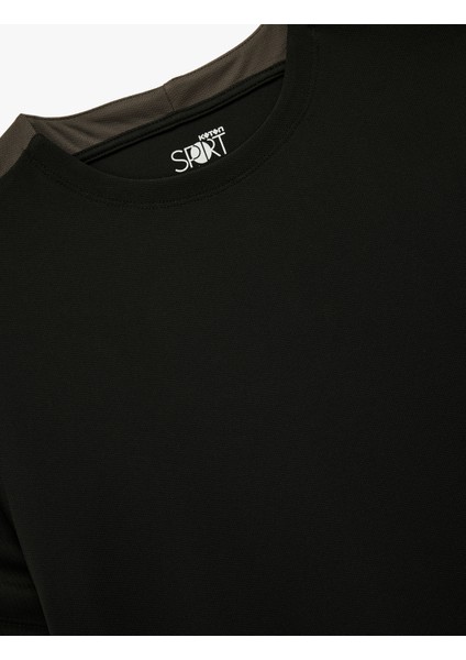 Kısa Kollu Renk Kontrastlı Bisiklet Yaka Spor Tişört modelleri