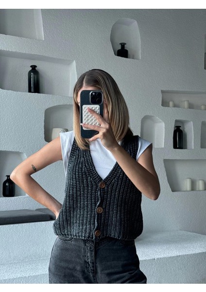 Triko Kolsuz Düğmeli Yelek - Siyah fırsatları