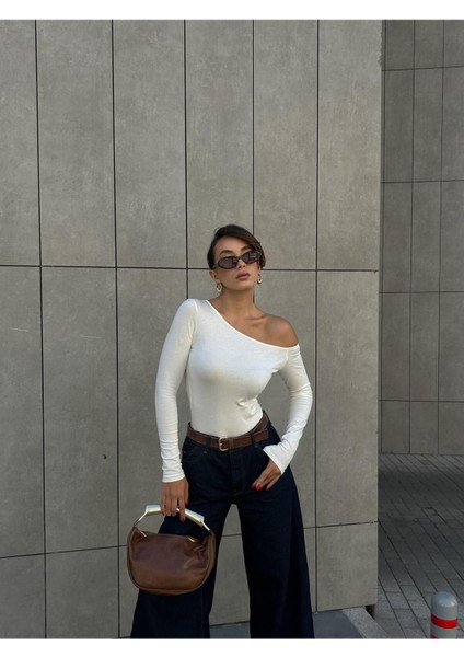 Kadın Ekru Kayık Yaka Pamuk Kumaş Body fiyatları