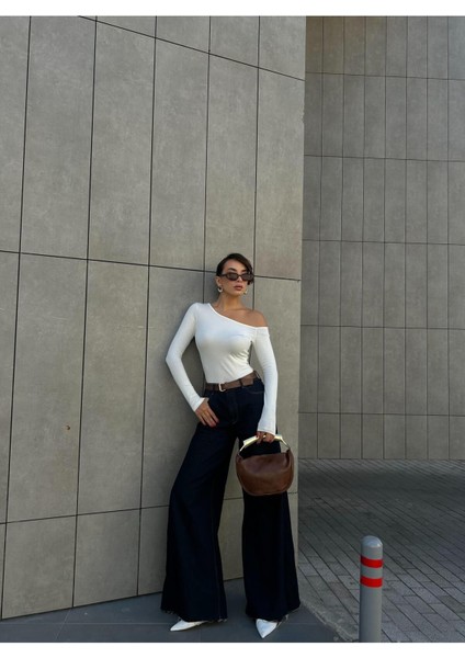 Kadın Ekru Kayık Yaka Pamuk Kumaş Body