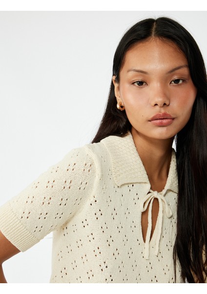 Ajurlu Bebe Yaka Fiyonklu Kısa Kollu Triko Kazak