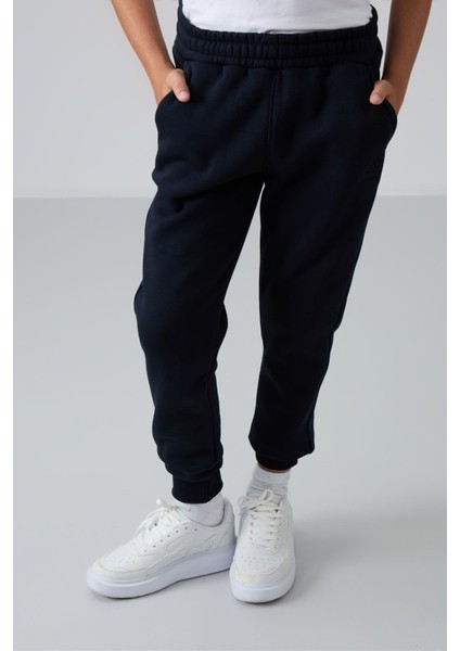 Lacivert Pamuklu Kalın İçi Tüylü Yumuşak Dokulu Standart Fit Nakışlı Erkek Çocuk Eşofman Alt - 11224 fırsatları