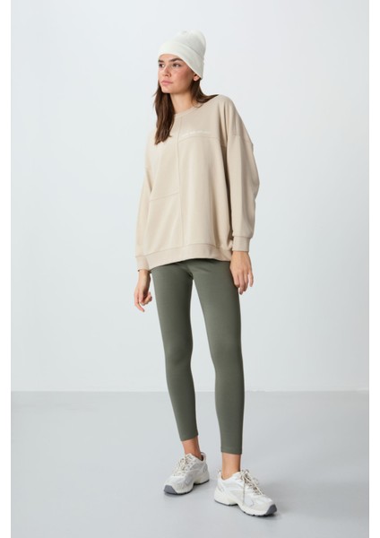 Bej Kompakt Pamuklu Kalın Pürüzsüz Dokulu O Yaka Oversize Fit Kadın Sweatshirt - 97288 fırsatları