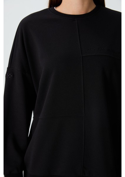 Siyah Kompakt Pamuklu Kalın Pürüzsüz Dokulu O Yaka Oversize Fit Kadın Sweatshirt - 97288 fiyatları
