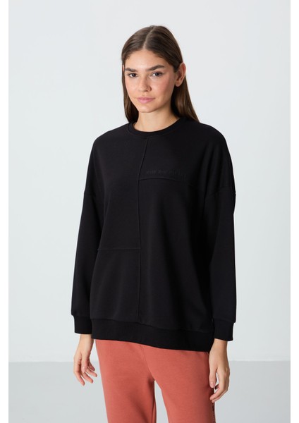 Siyah Kompakt Pamuklu Kalın Pürüzsüz Dokulu O Yaka Oversize Fit Kadın Sweatshirt - 97288 fırsatları