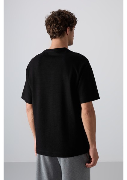 Tommy Life Siyah Pamuklu Kalın Yüzeyi Dokulu Oversize Fit Basic Erkek T-Shirt - 88341 indirimleri