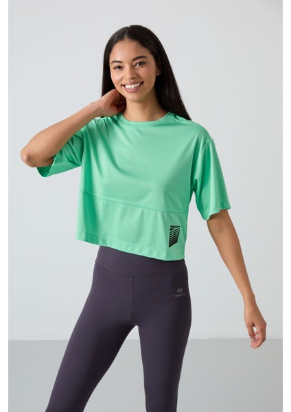 Su Yeşili Polyester Nefes Alan Dokulu İnce Esnek Oversize Fit Performans Kadın T-Shirt - 97284