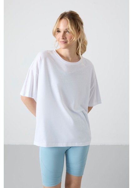 Tommy Life Beyaz Penye Modal Yumuşak Tuşeli Oversize Fit Basic Kadın T-Shirt- 97285 fiyatları