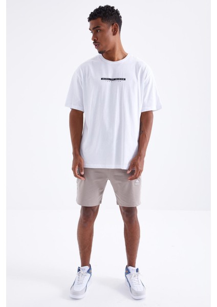 Beyaz Sırtı Yazı Baskılı O Yaka Erkek Oversize T-Shirt - 88100 fiyatları