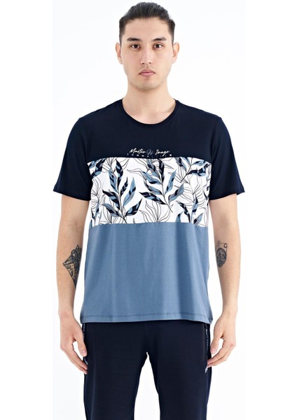 Lacivert Renk Geçişli Baskı Detaylı O Yaka Standart Kalıp Erkek T-Shirt - 88177