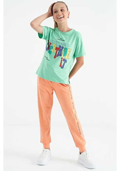 Su Yeşili Renki Yazı Baskılı O Yaka Oversize Kısa Kollu Kız Çocuk T-Shirt - 75112 fırsatları