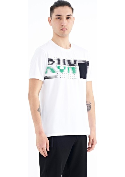 Beyaz Ön Cep Detaylı Baskılı Standart Kalıp Erkek T-shirt - 88200 fırsatları