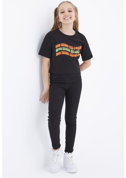 Siyah Oversize Renkli Yazı Baskılı Düşük Omuz O Yaka Kız Çocuk Crop T-Shirt - 75038 fiyatları