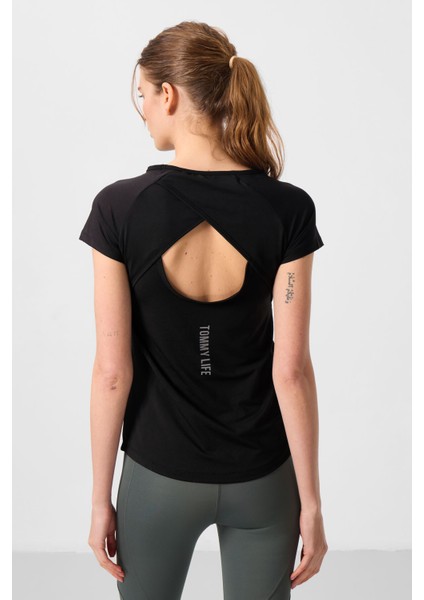 Siyah Sırt Pencereli Kısa Kol Standart Kalıp O Yaka Kadın T-Shirt - 97101 indirimleri