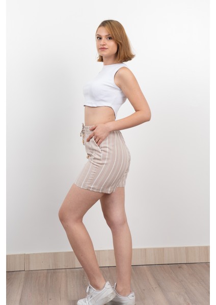 Beli Lastikli Çizgili Kısa Cepli Şort 30282 fırsatları