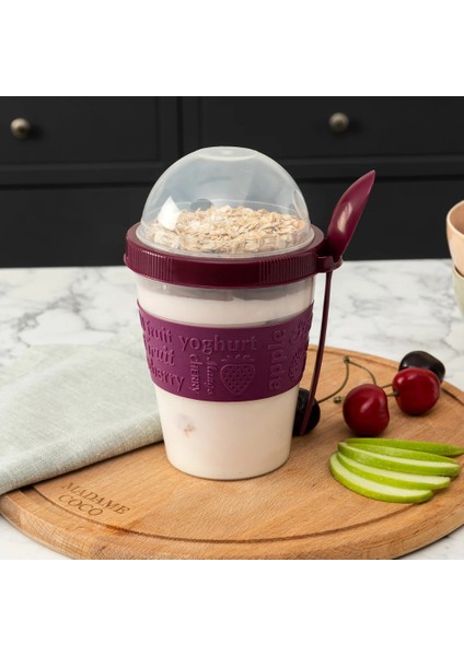 Pansy Mürdüm Renk Plastik Kaşıklı 600 ml Atıştırmalık Saklama Kabı – Hafif ve Taşınabilir Tasarım
