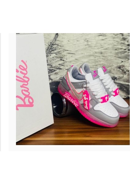 Barbie Bağcıklı Model Içi Yumuşak Taban Kız Çocuk Ayakkabı (26-30 Numara Arası Işıklıdır.) fiyatları