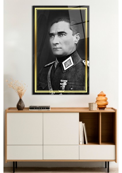 Gold Şeritli Üniformalı Gri Atatürk Portresi Cam Tablo, Darbelere Dayanıklı Kırılmaz Cam, Hediyelik