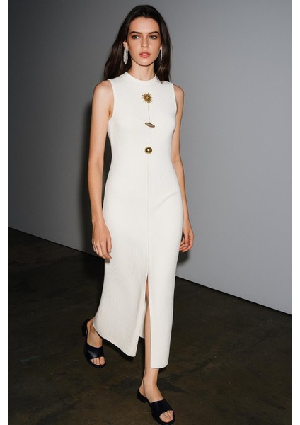 Aksesuar Detaylı Ottoman Kumaş Önü Yırtmaçlı Uzun Kalem Elbise fiyatları