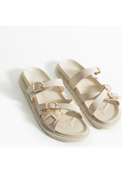 Fiona Kadın Düz Taban Toka Detaylı Konforlu Şık Tasarım Terlik - Sandalet