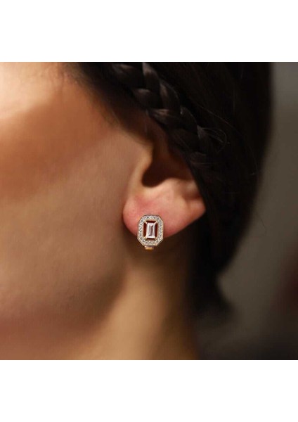 Zarafet Işıltısı Baget Küpe