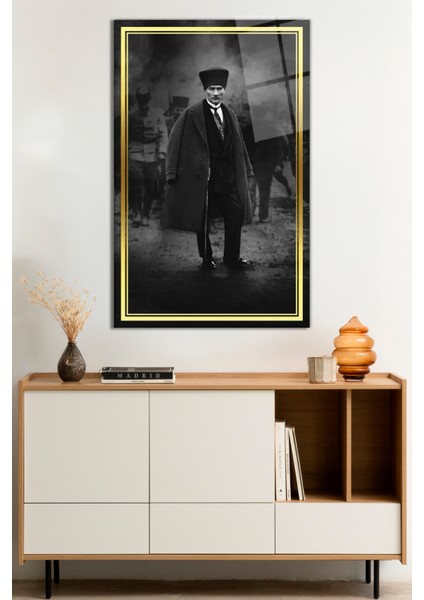 Gold Şeritli Gri Cephede Atatürk Portresi Cam Tablo, Darbelere Dayanıklı Kırılmaz Cam, Hediyelik