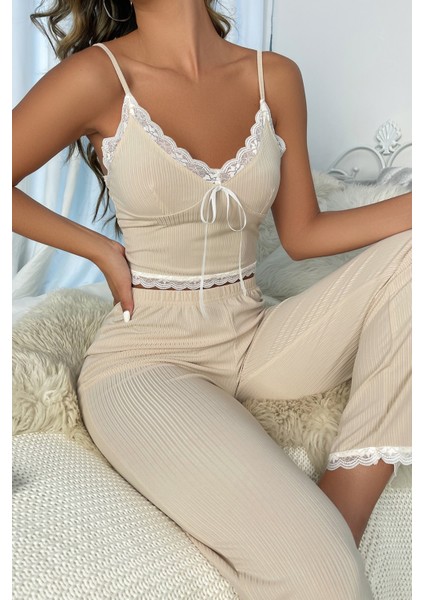 Askılı Dantel Işlemeli Şık Pijama Takımı fiyatları