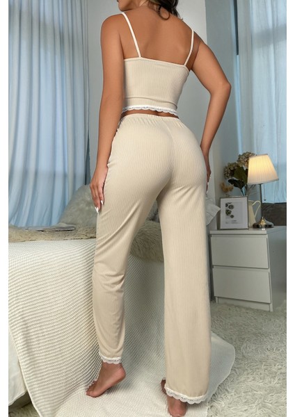 Askılı Dantel Işlemeli Şık Pijama Takımı indirimleri