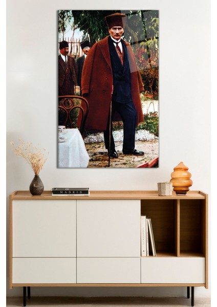 Paltolu Bastonlu Atatürk Cam Tablo, Darbelere Dayanıklı Kırılmaz Cam, Hediyelik