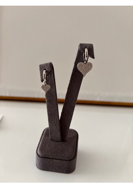 Paslanmaz Çelik Kalp Sallantılı Küpe – Kararmayan Zarif Kadın Küpe