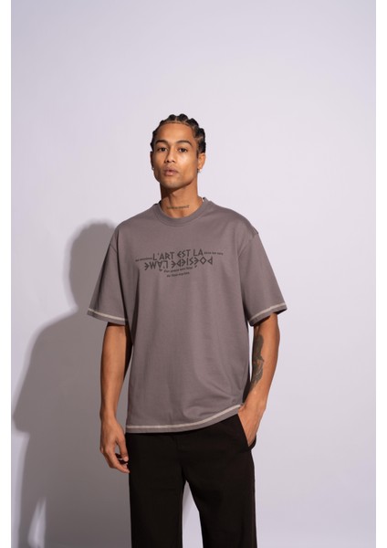Erkek Oversize T-Shirt L'art Gri fırsatları