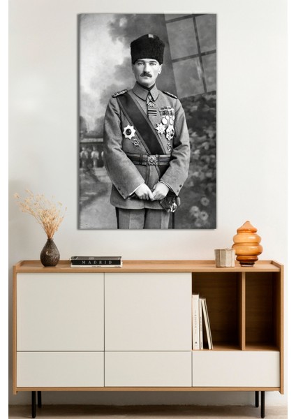 Üniformalı Atatürk Portresi Cam Tablo, Darbelere Dayanıklı Kırılmaz Cam, Hediyelik