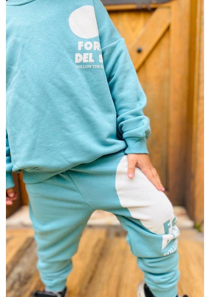 Erkek Çocuk 3 Iplik Pamuklu Kumaş Baskılı Sweatshirt ve Eşofman Altı Alt Üst Takım modelleri