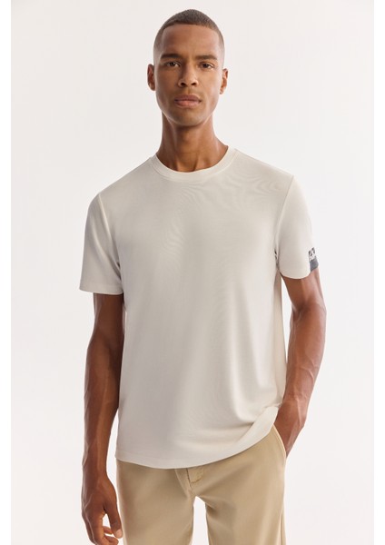 Erkek Ekru Bisiklet Yaka Soft Touch Bi-Stretch Baskılı Regular Fit T-Shirt A52Y1022 fiyatları