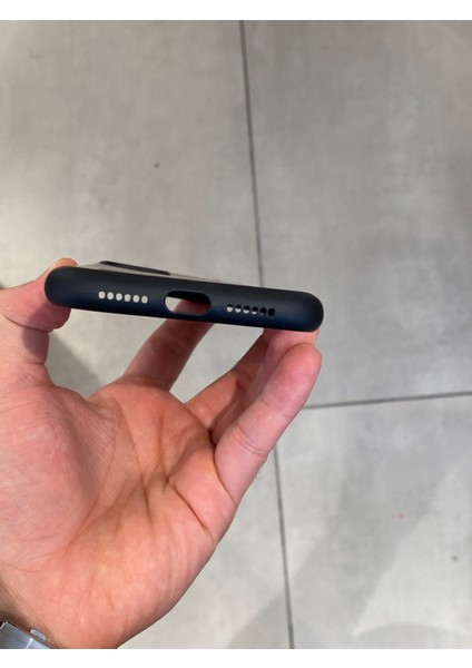 Apple iPhone 11 Uyumlu Darbe Emici İçi Kadife Lansman Silikon Kılıf fırsatları